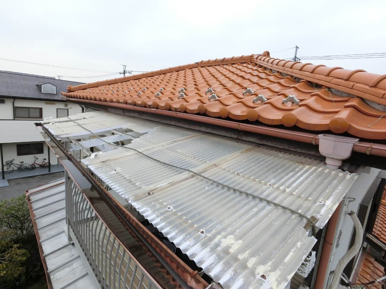 屋根の葺き替え工事前